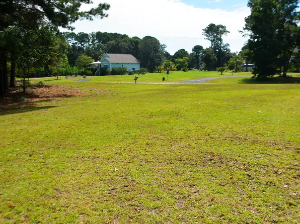 65 Seaside Ln, Edisto Island, SC 29438