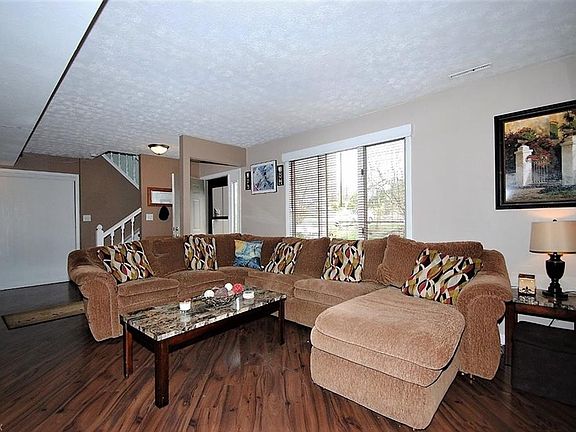 5th image of 7300 Creekwood Dr #3A