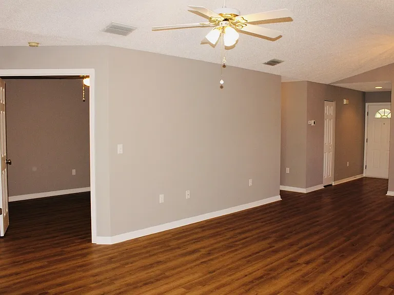 1507 Lantana Ct — Photo 17