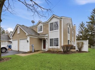 402 Trenton Ct, Aurora, IL 60504