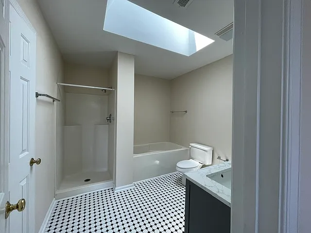 top floor bathroom, shower, tub, double sink