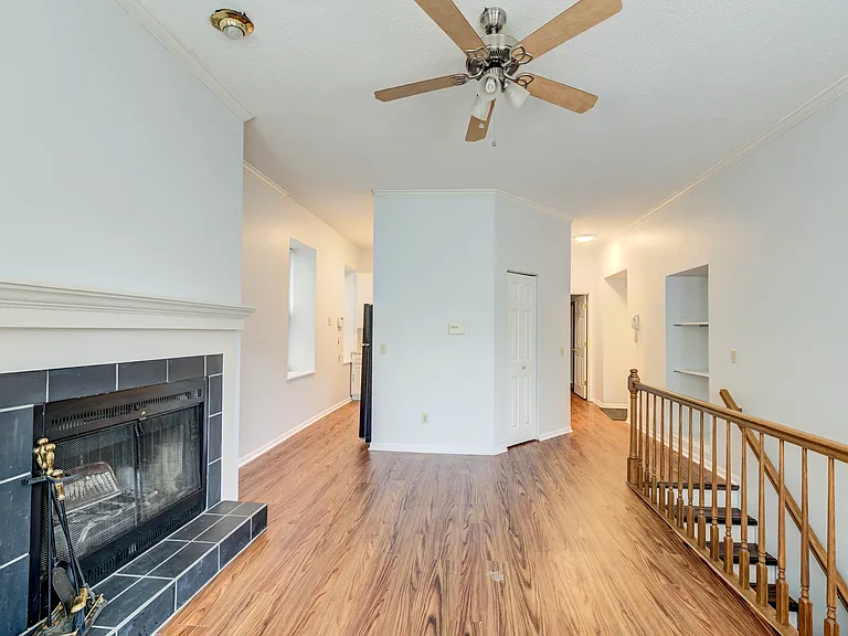 4319 Lindell Blvd #D — Photo 6