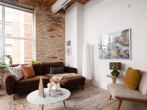 955 Queen St W #321, Toronto, ON M6J 3X5