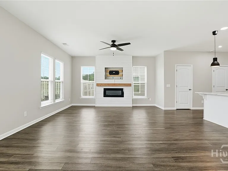 75 Pomona Cir — Photo 8
