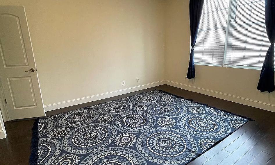 Bedroom with large windows, Built-in-Closets, and an accessible Luxury ensuite bathroom with a walk-in Soaking Tub