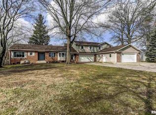 34 N Fox Mill Ln, Springfield, IL 62712