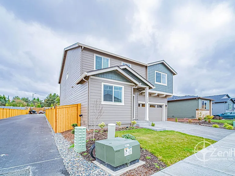 2608 S White Salmon Dr — Photo 3