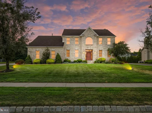 1670 Tori Ln, Vineland, NJ 08361