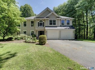 35 Woodsedge Court, Berlin, CT 06037