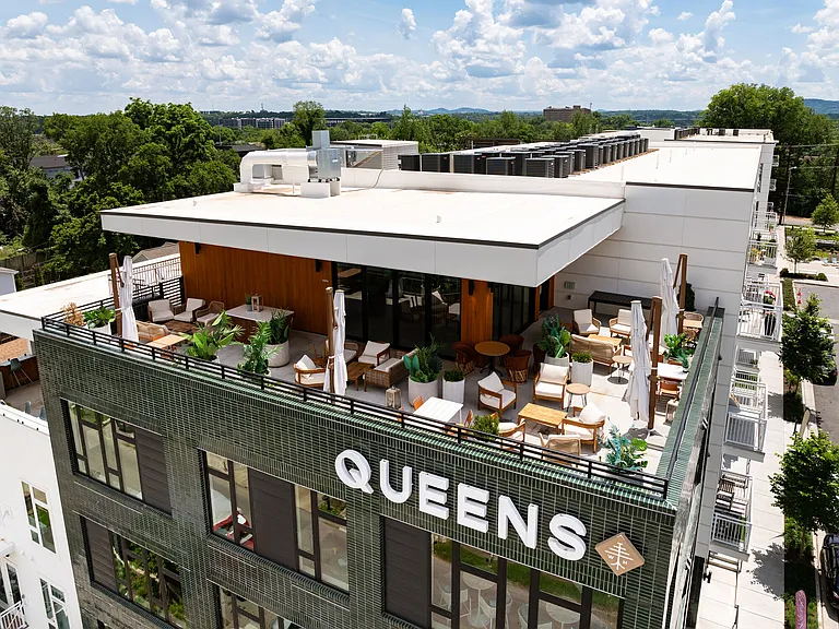 Queens Wedgewood Houston — Photo 6