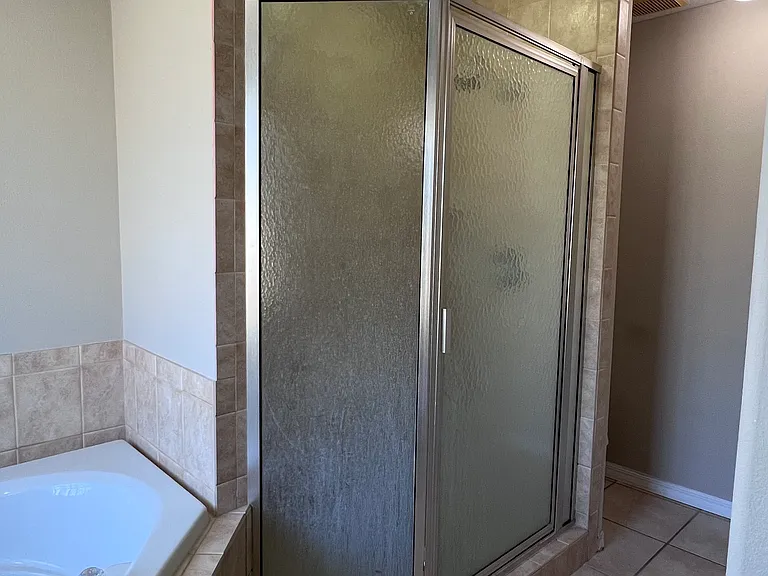 31706 Hunt Club Ln — Photo 3