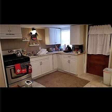 4th image of 377 Falconer St