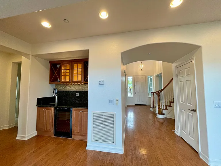 2133 Twain Ave — Photo 29