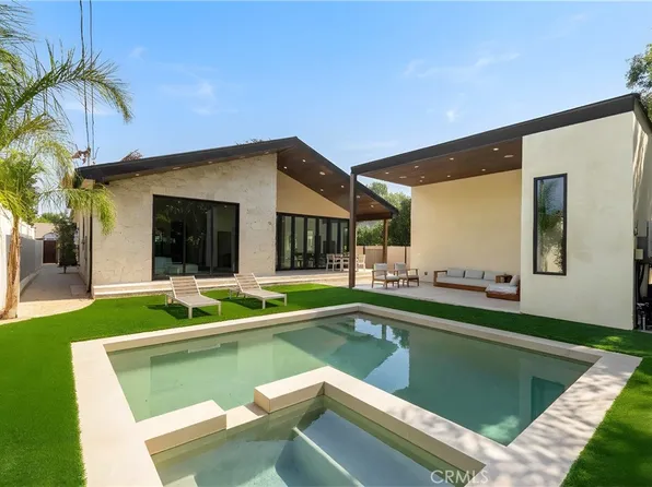 5525 Carpenter Ave, Valley Village, CA 91607