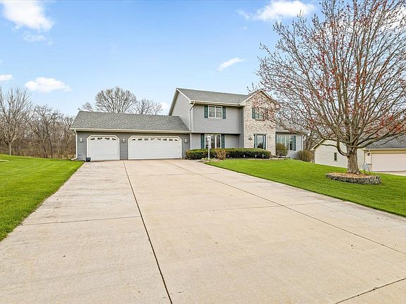 3rd image of 2615 Sioux Ct
