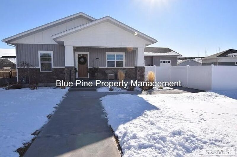 1st image of 705 Birmingham Ln