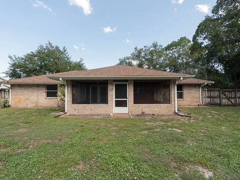 1236 Buffing Cir SE — Photo 3