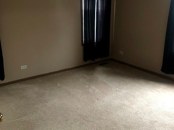 5th image of 1383 Hampshire Ct