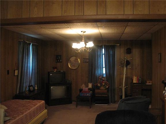 4th image of 28376 203rd St