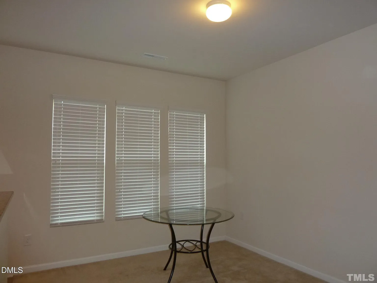 3 bed, 2.5 bath, 1648 sqft, $1,950 — Photo 4