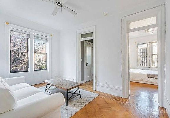 3rd image of 149 W 12th St #5