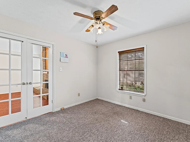 25 Regency Ln — Photo 4