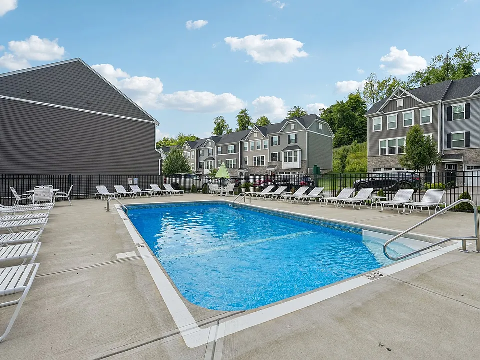 Plaza Townhomes