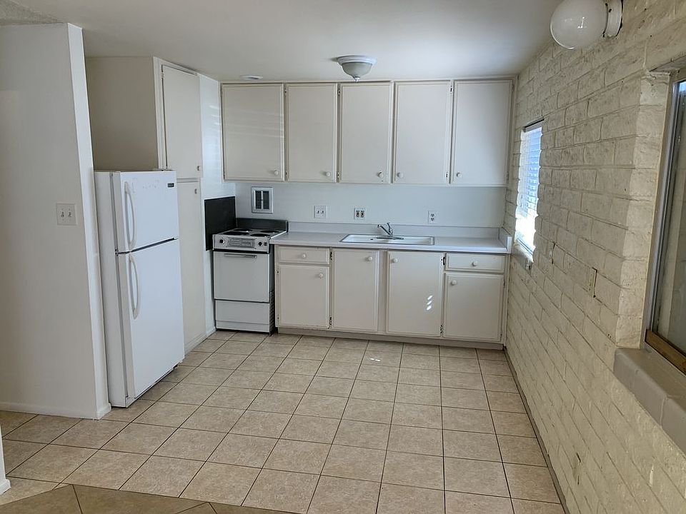 2nd image of 432 E Kimball Ave