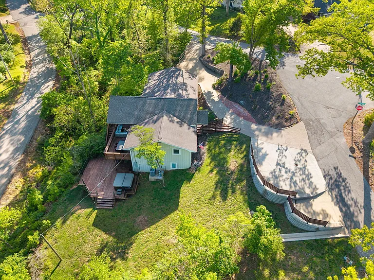 1906 Almand Dr #ID1369206P — Photo 45