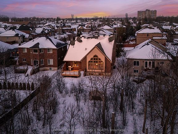 3rd image of 240 Avondale Rd