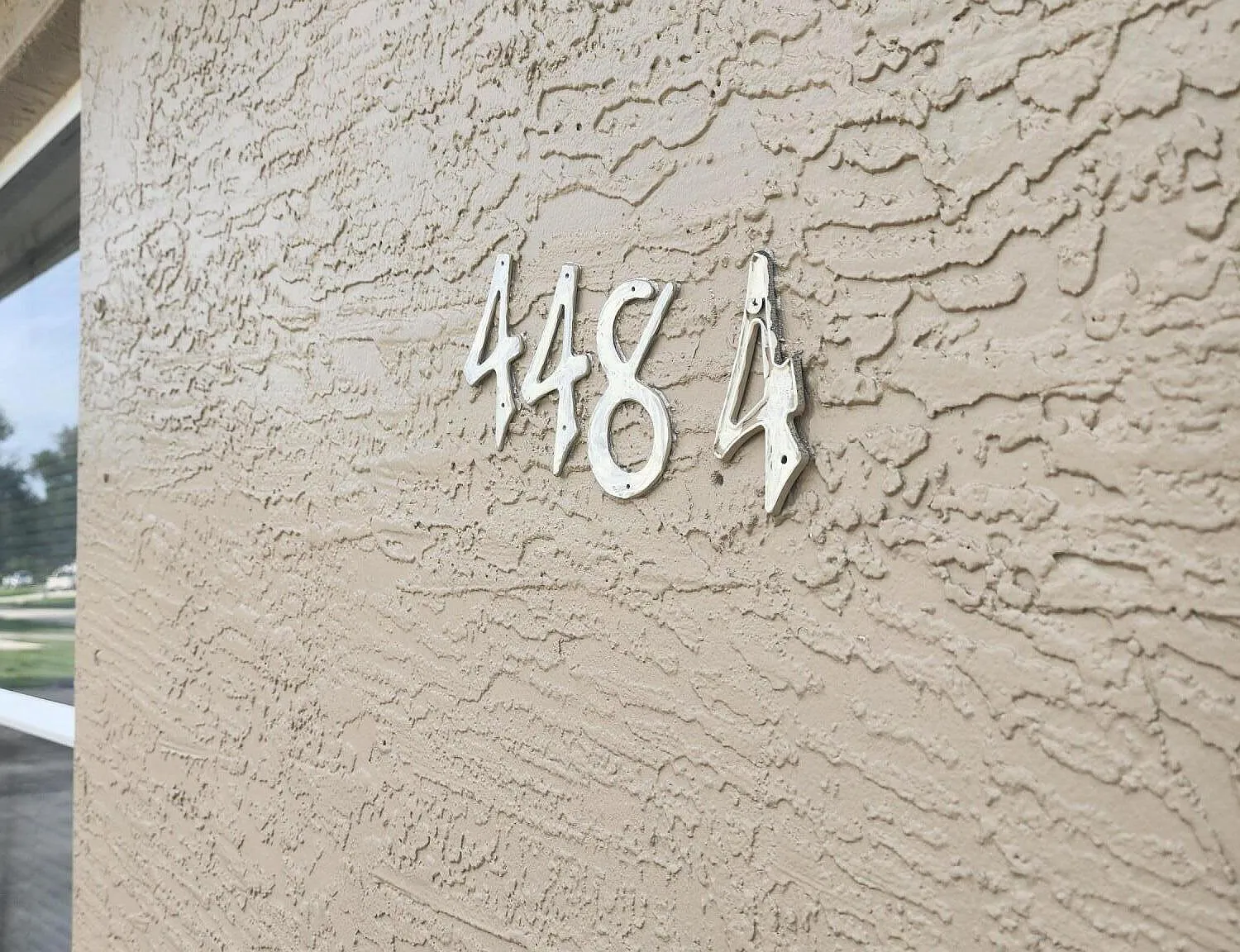 Studio, 3.0 bath, 2670 sqft, $1,350 — Photo 2