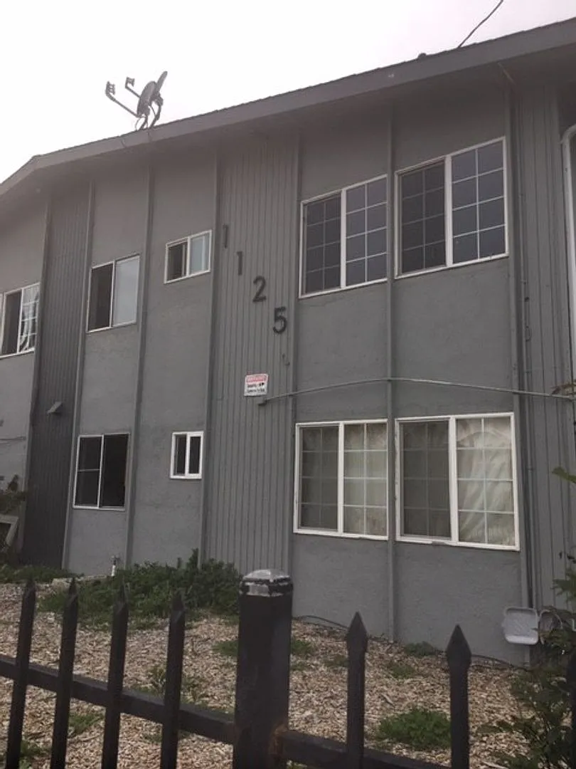 Building Photo - 1125 Lacey Ln #4