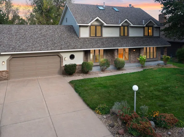 5878 Royal Oaks Dr, Shoreview, MN 55126