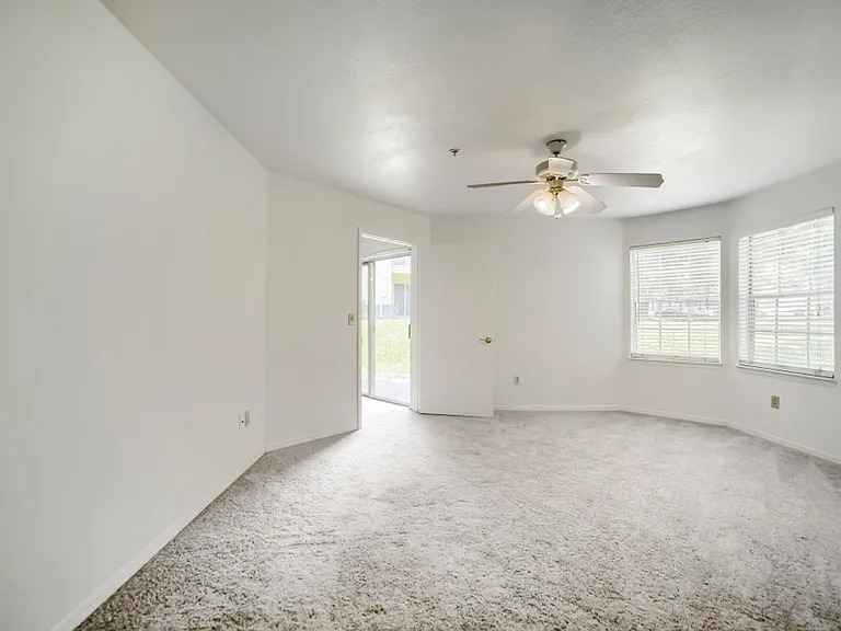 7270 Westpointe Blvd #910 — Photo 13