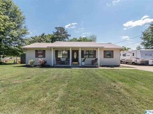 528 9th St NE, Arab, AL 35016