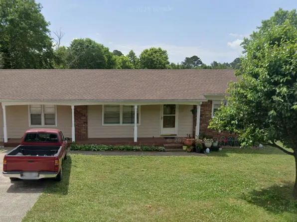 140 Wood St, Cornelia, GA 30531