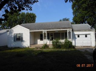 1203 S Stewart Ave, Springfield, MO 65804