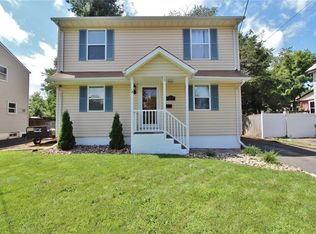 118 Ten Eyck St, South Plainfield, NJ 07080