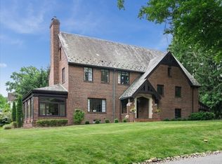 2 Lynwood Way, West Orange, NJ 07052