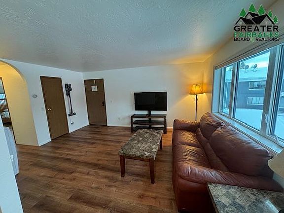 4th image of 193 Palace Cir #C2