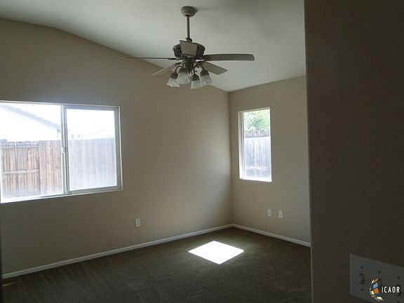 4th image of 203 Foxtrail Dr