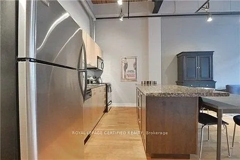 43 Hanna Ave #107 — Photo 9