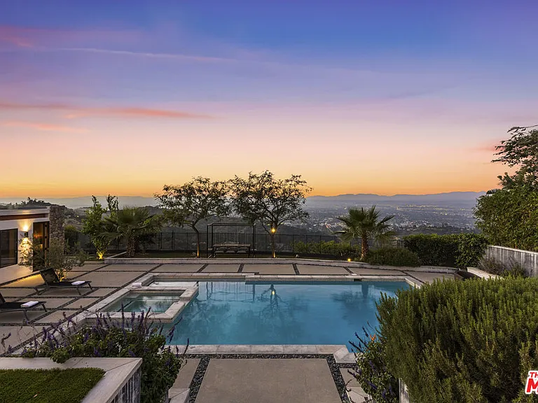 2715 Edwin Pl — Photo 43