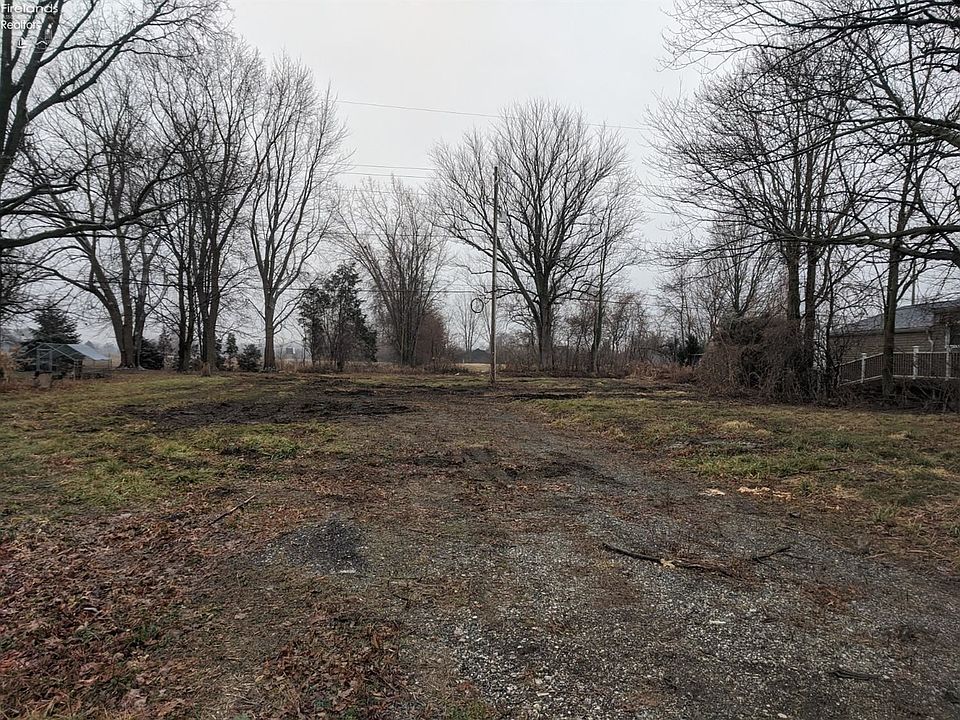2nd image of 2112 E Harbor Rd