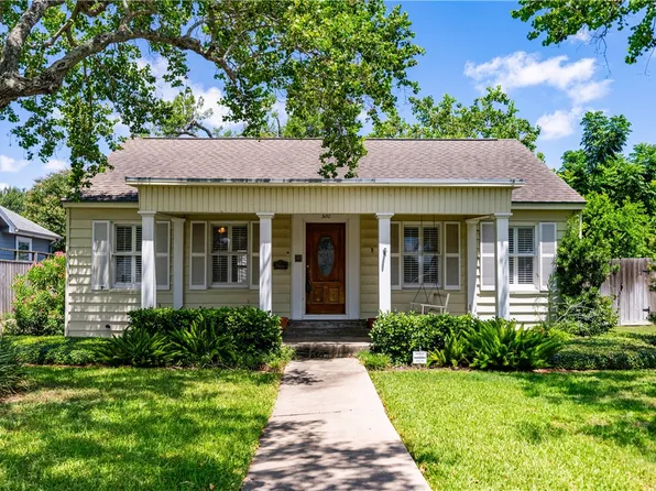 320 Foster Dr, Corpus Christi, TX 78404