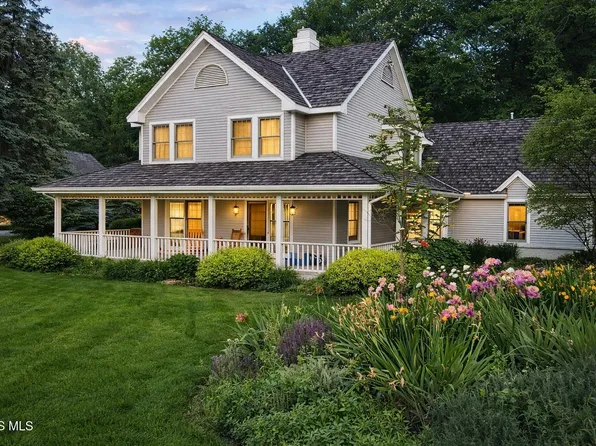 30039 Morningside Dr, Perrysburg, OH 43551