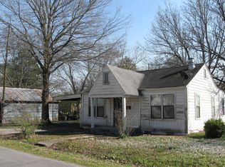 205 W 16th St, Stuttgart, AR 72160