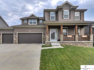17160 Phoebe St, Bennington, NE 68007