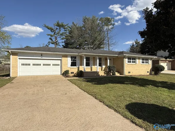 5010 Lyngail Dr NW, Huntsville, AL 35810