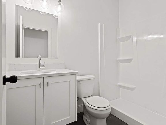4th image of 1135-1137 Washington St #5